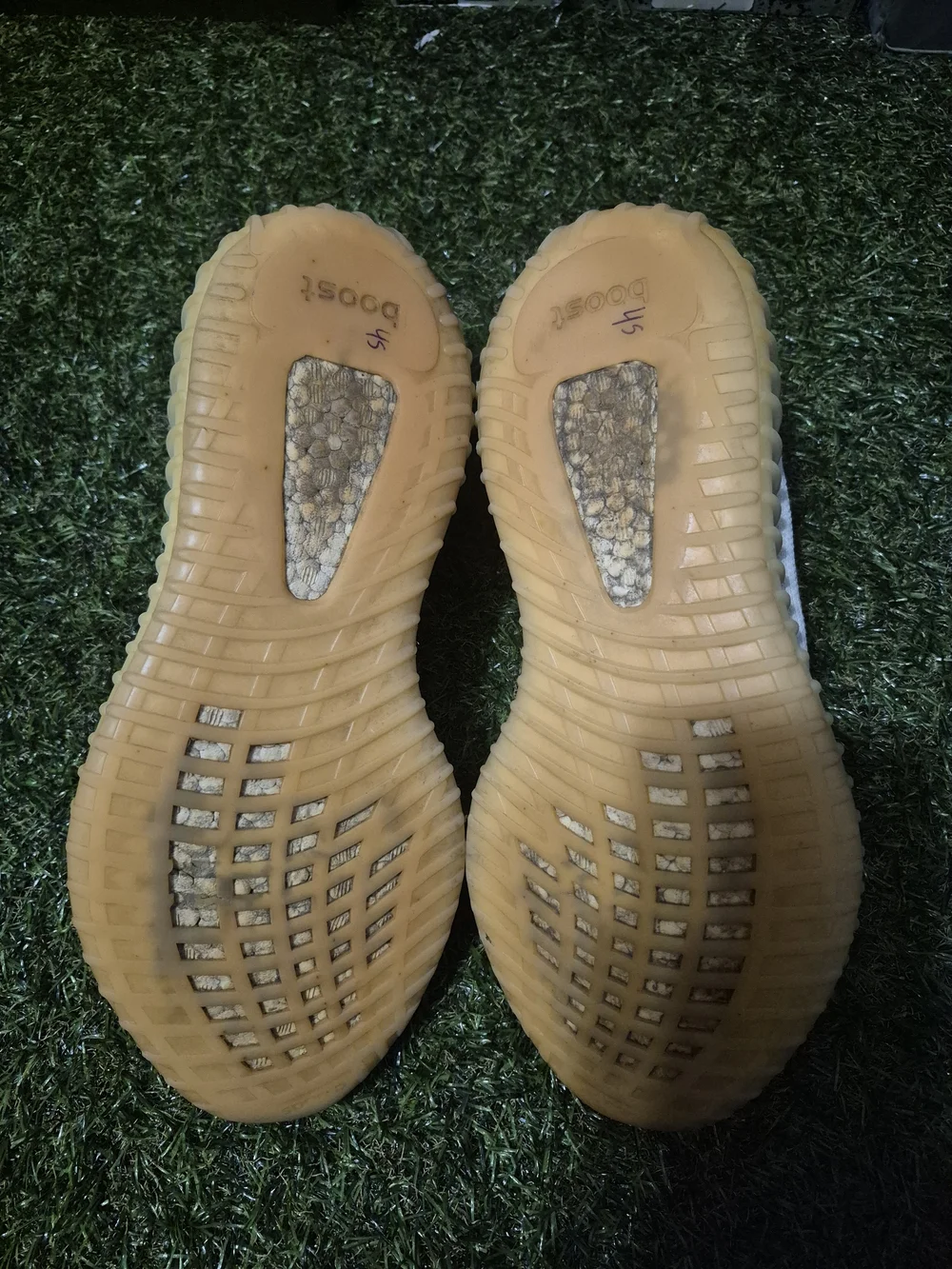 Adidas Yeezy 350 V2 (Butter)
